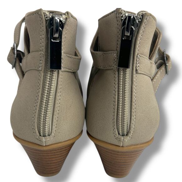 NEW Easy Street Carrigan Sandals Taupe Cut out Booties Open Toe Block Heel Shoes - Picture 13 of 13